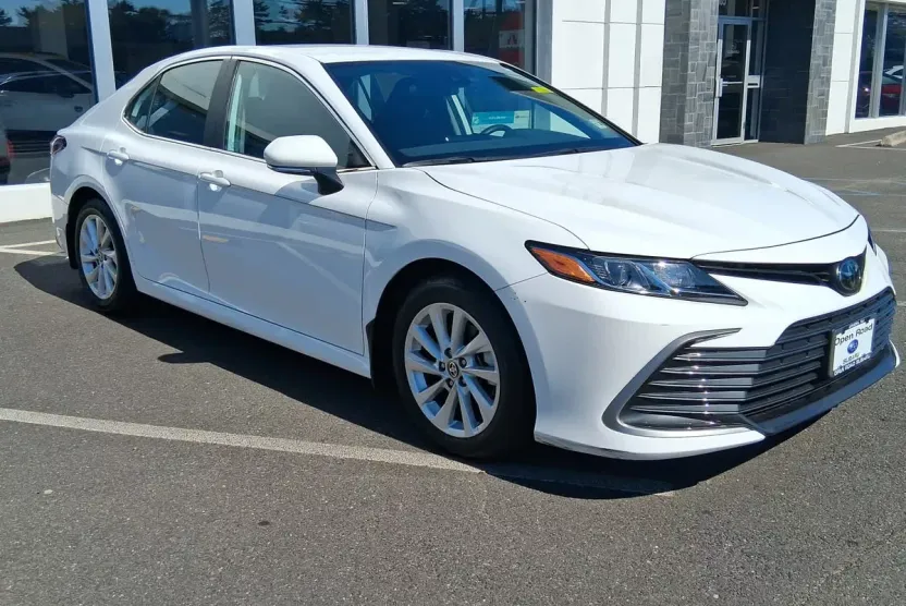2024 Toyota Camry LE photo 1