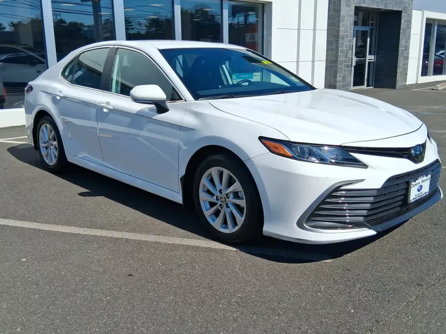 2024 Toyota Camry LE photo 1