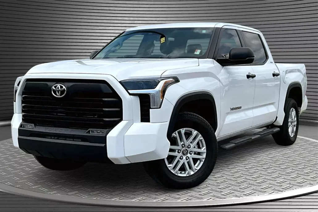 2024 Toyota Tundra SR5 photo 1