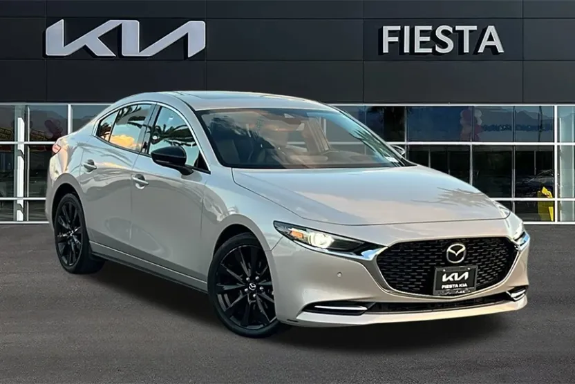2022 Mazda Mazda3 Premium Plus photo 1