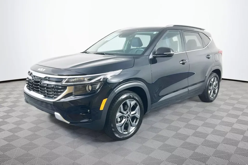 2024 Kia Seltos S photo 1