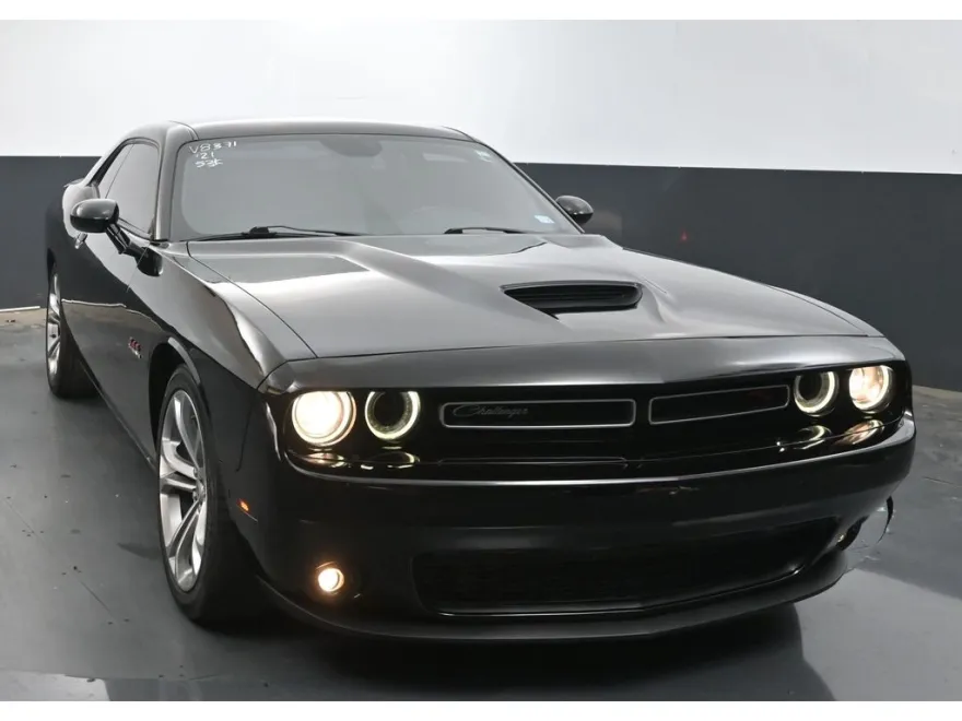2021 Dodge Challenger R/T photo 1