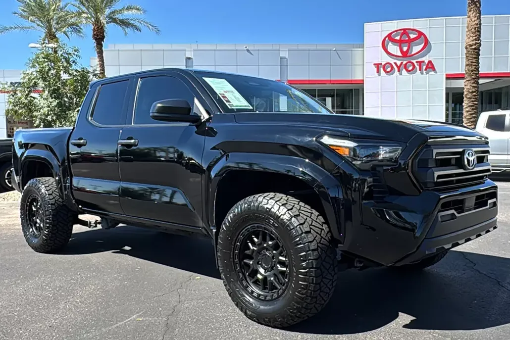2024 Toyota Tacoma SR photo 1