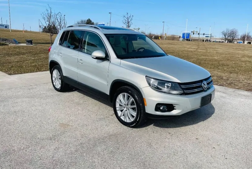 2014 Volkswagen Tiguan SEL photo 1