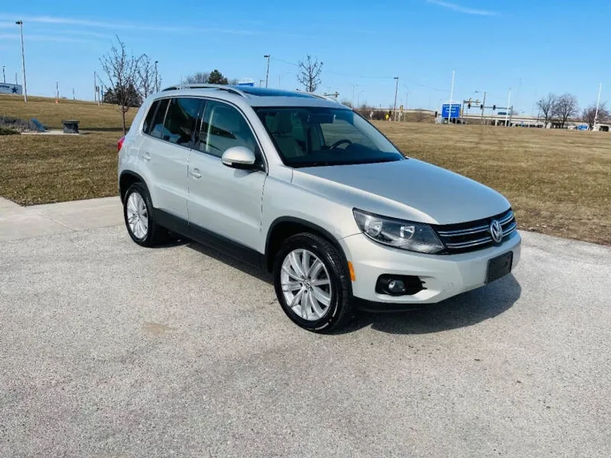 2014 Volkswagen Tiguan SEL photo 1