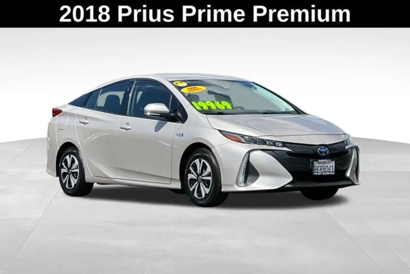 2018 Toyota Prius Prime Premium photo 1