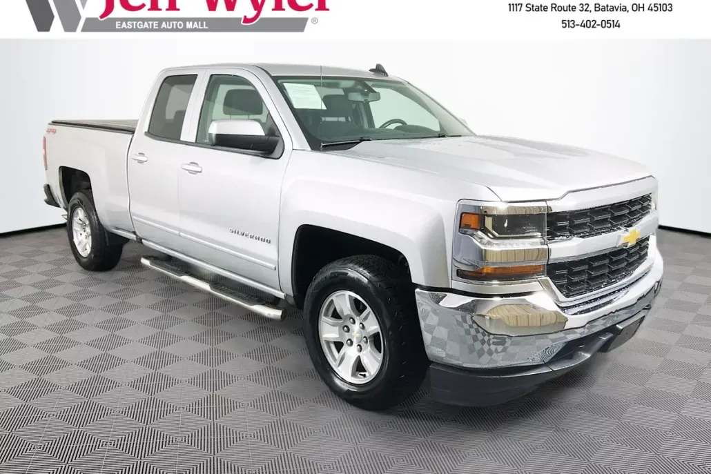2018 Chevrolet Silverado 1500 LT photo 1