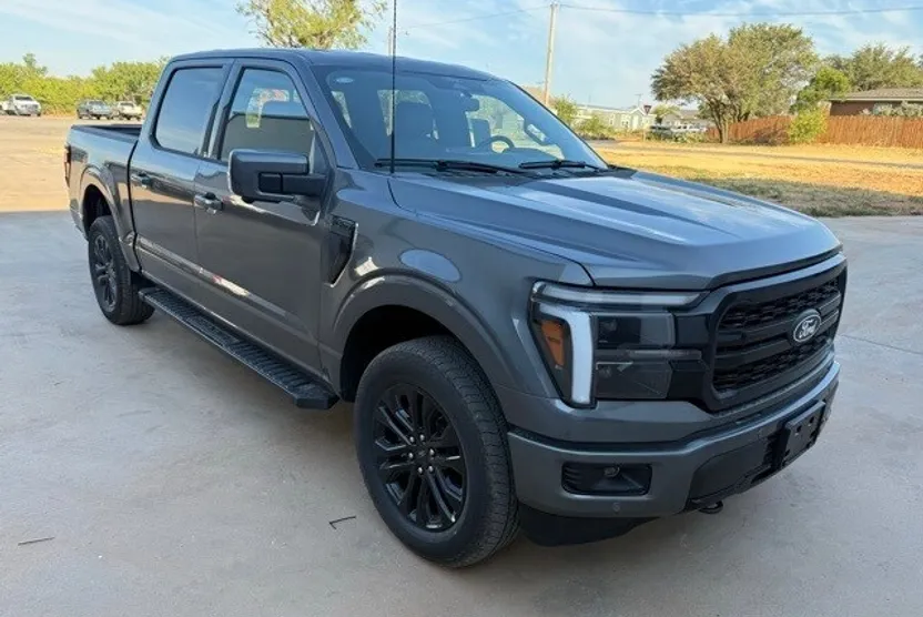 2025 Ford F-150 Lariat photo 1