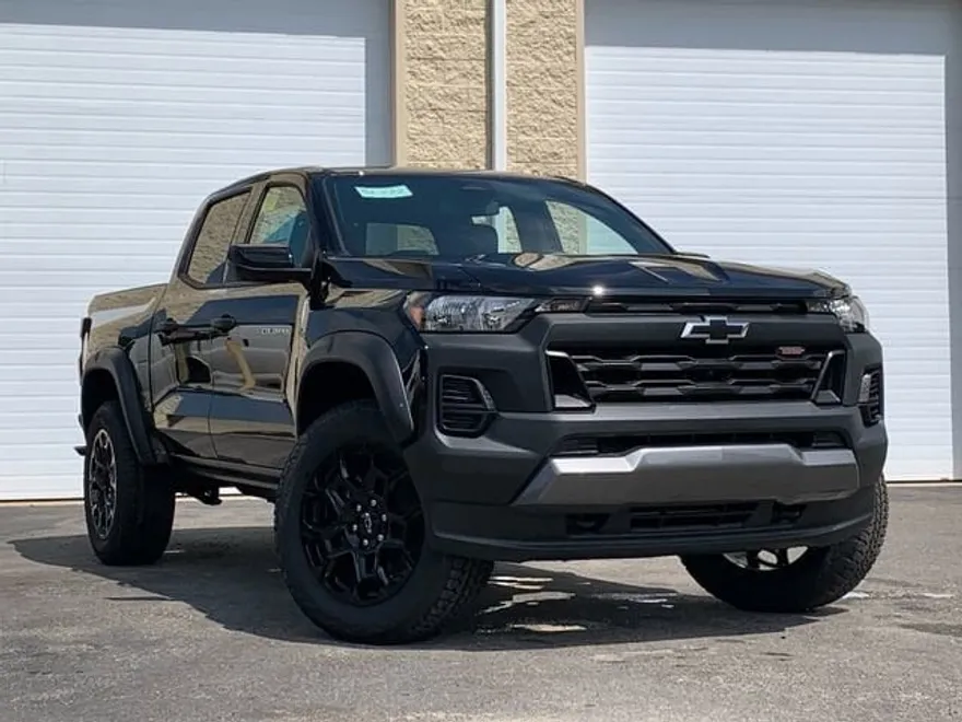 2026 Chevrolet Colorado Trail Boss photo 1