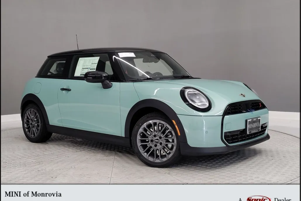 2026 Mini Cooper Hardtop S photo 1