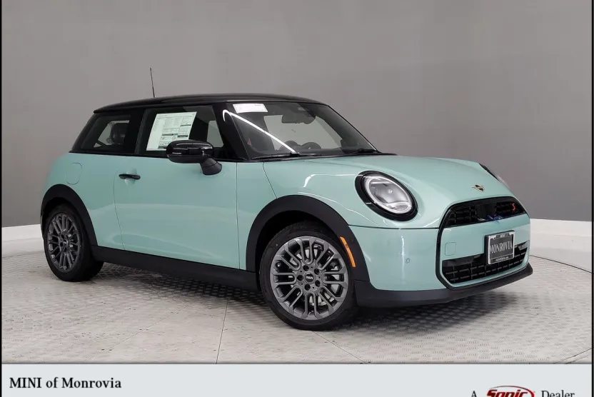 2026 Mini Cooper Hardtop S photo 1