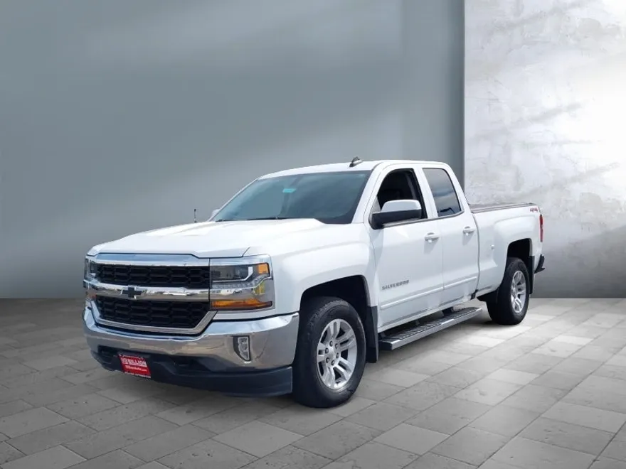 2018 Chevrolet Silverado 1500 LT photo 1
