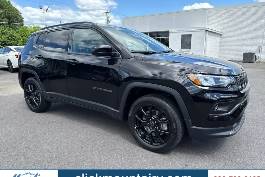 2025 Jeep Compass Latitude photo 1