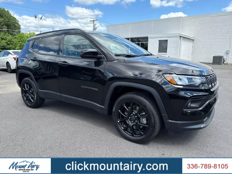 2025 Jeep Compass Latitude photo 1