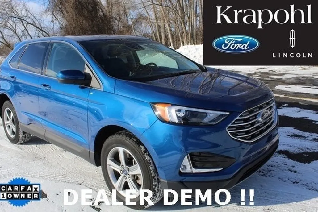 2022 Ford Edge SEL photo 1