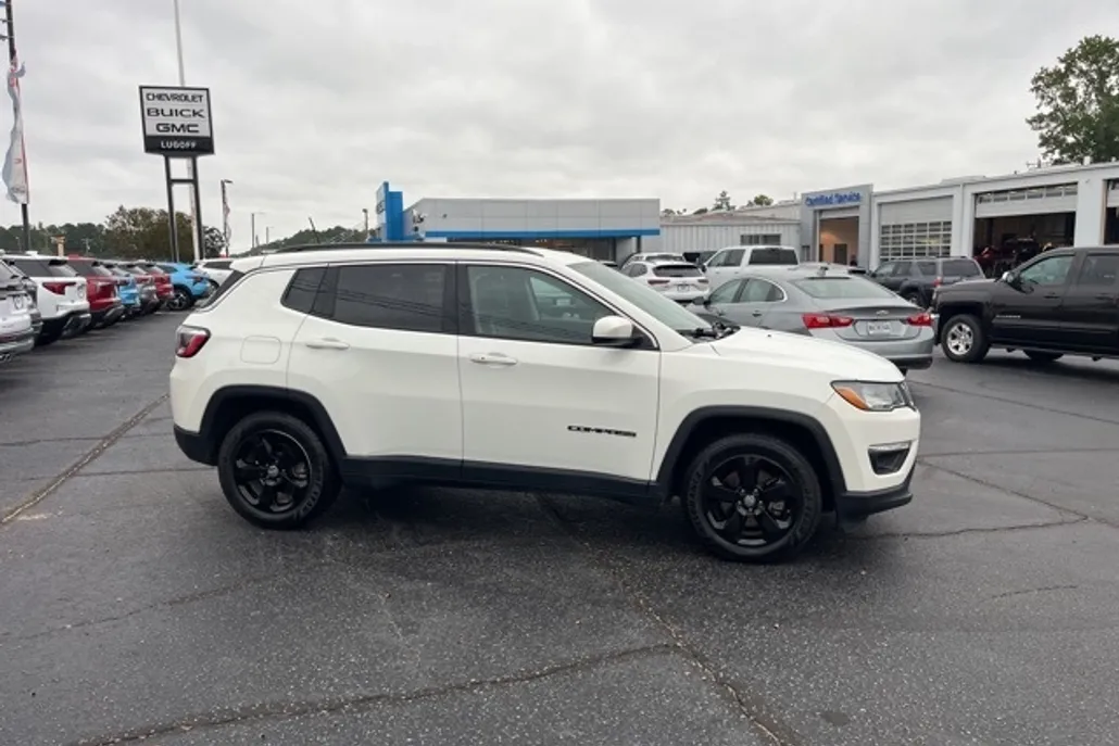 2021 Jeep Compass Latitude photo 1