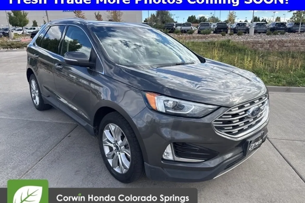 2019 Ford Edge Titanium photo 1