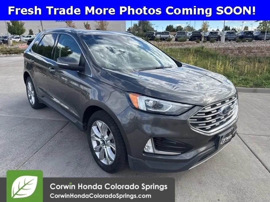 2019 Ford Edge Titanium photo 1