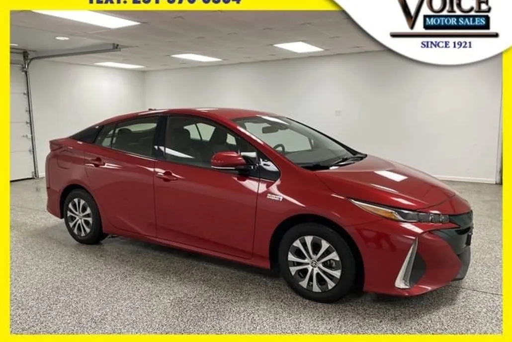 2020 Toyota Prius Prime LE photo 1