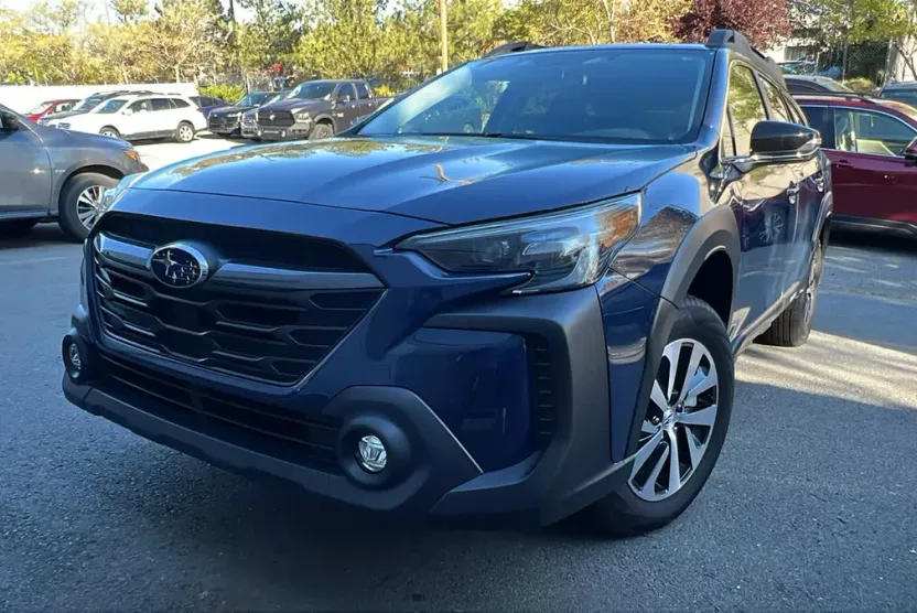 2025 Subaru Outback Premium photo 1