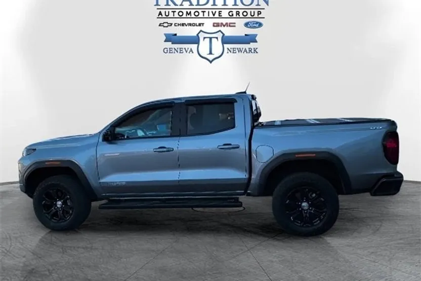 2023 Gmc Canyon Elevation photo 1