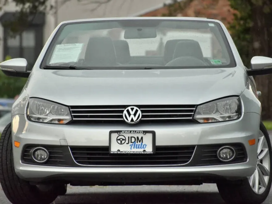 2014 Volkswagen Eos Komfort Sport photo 1