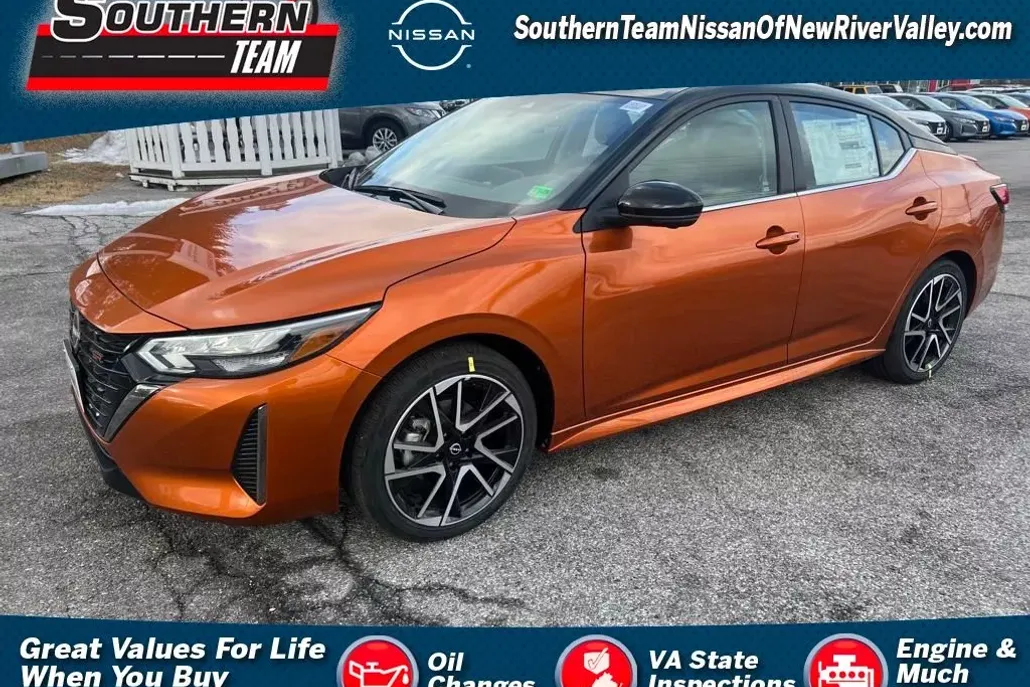2025 Nissan Sentra SR photo 1