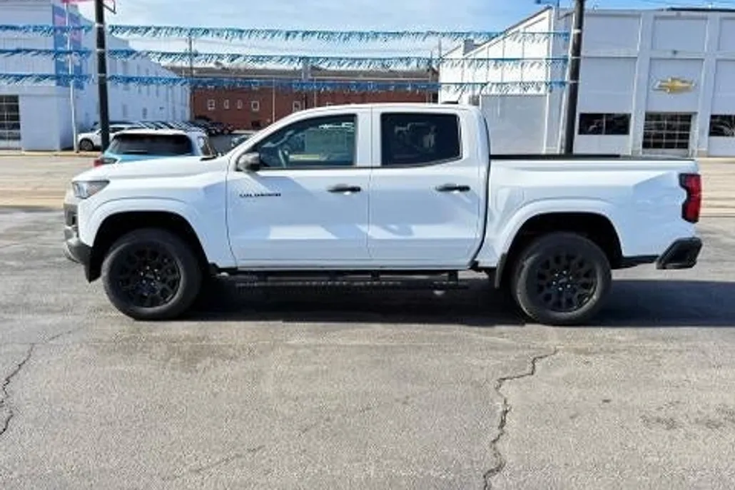 2025 Chevrolet Colorado LT photo 1