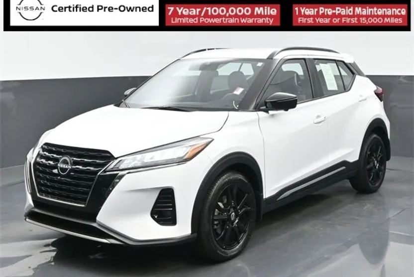 2024 Nissan Kicks SR photo 1
