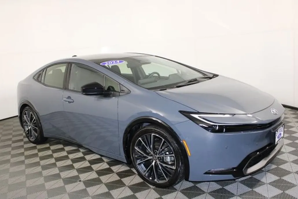 2024 Toyota Prius Limited photo 1