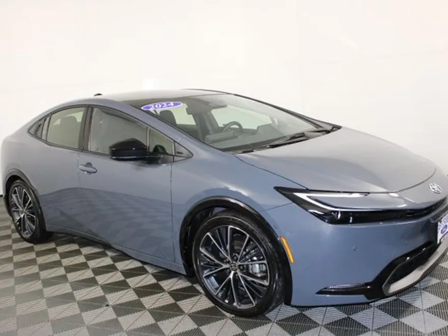 2024 Toyota Prius Limited photo 1