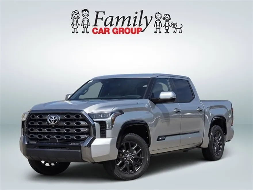 2022 Toyota Tundra Platinum photo 1