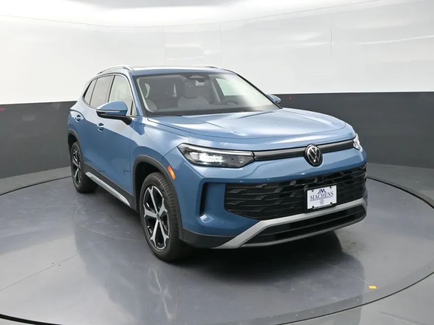 2025 Volkswagen Tiguan SE photo 1