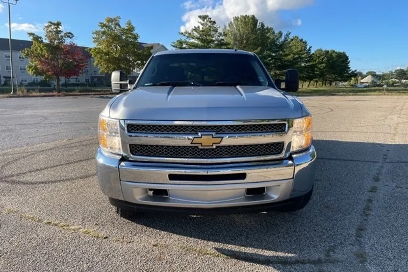 2012 Chevrolet Silverado 1500 LT photo 1