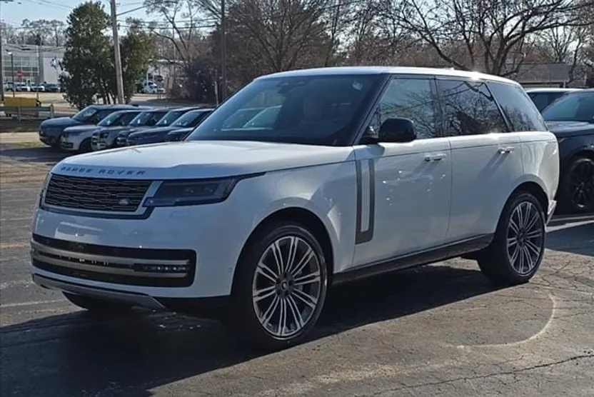2025 Land Rover Range Rover SE photo 1