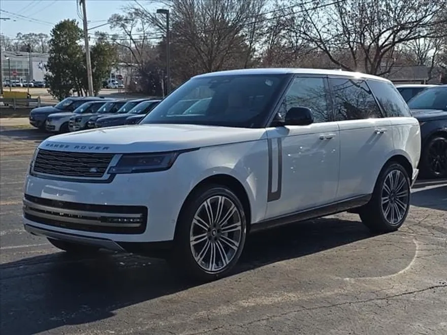 2025 Land Rover Range Rover SE photo 1