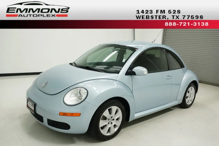 2010 Volkswagen Beetle photo 1