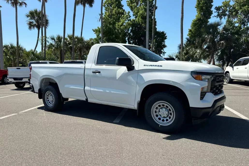 2025 Chevrolet Silverado 1500 photo 1
