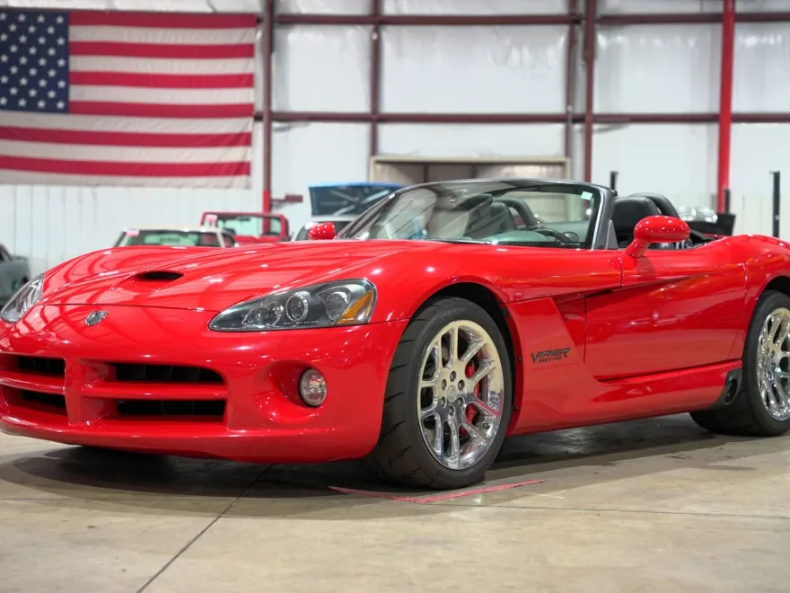 2004 Dodge Viper SRT10 photo 1