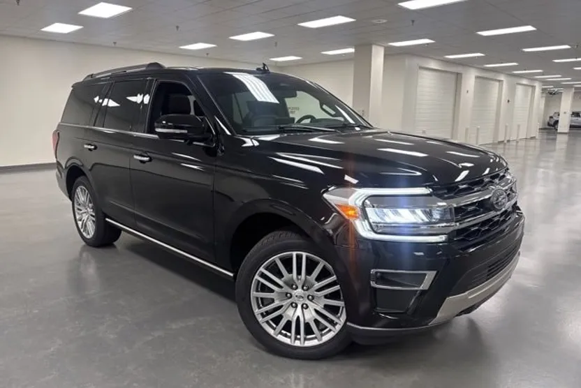 2024 Ford Expedition Limited photo 1