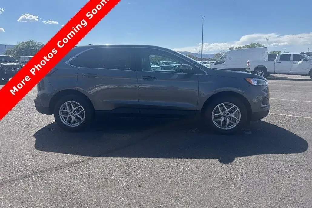 2024 Ford Edge SEL photo 1