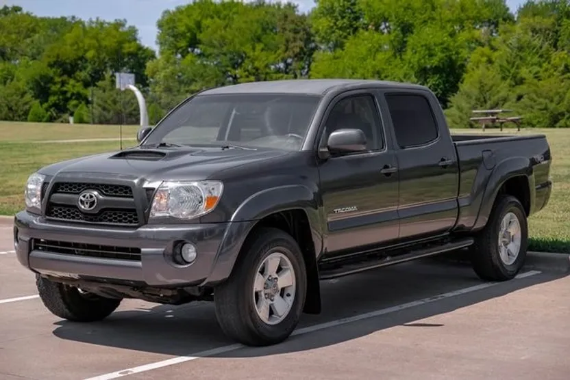 2011 Toyota Tacoma TRD Sport V6 photo 1