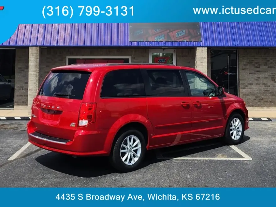 2014 Dodge Grand Caravan SXT photo 1