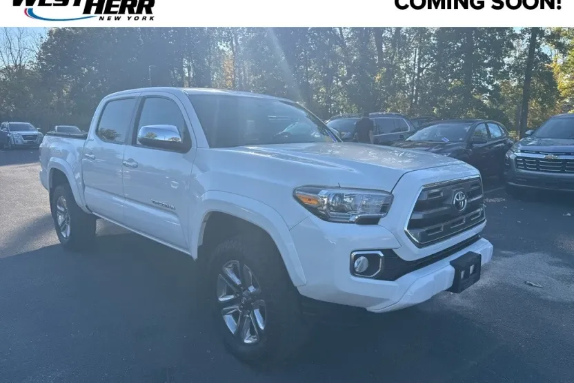 2016 Toyota Tacoma Limited V6 photo 1