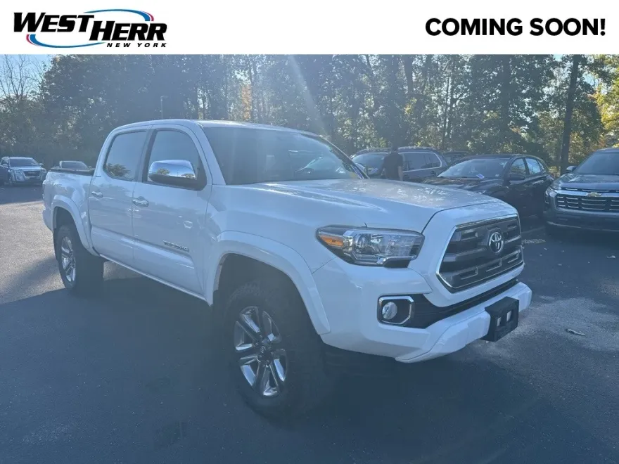 2016 Toyota Tacoma Limited V6 photo 1