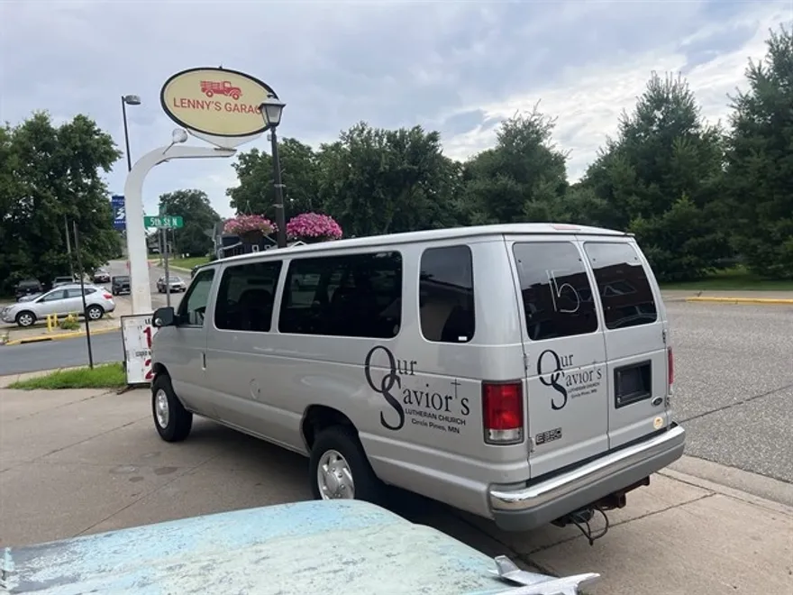 1999 Ford E-350 photo 5