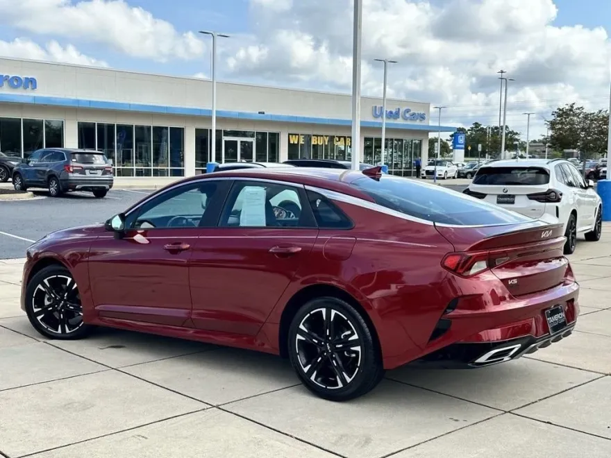 2024 Kia K5 GT-Line photo 1