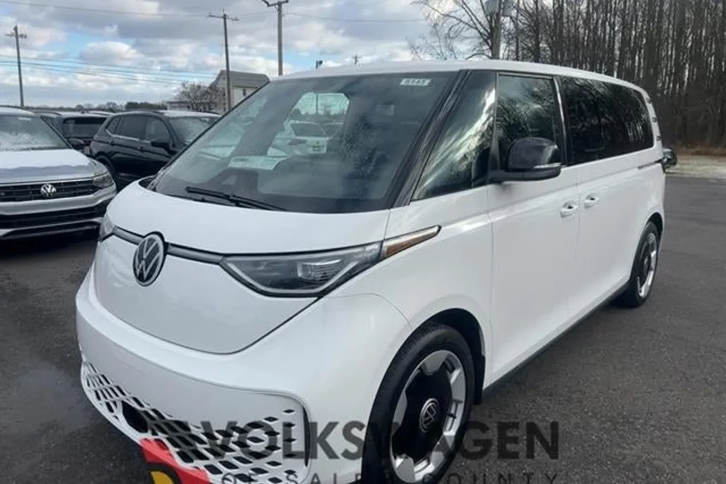 2025 Volkswagen ID. Buzz Pro S photo 1