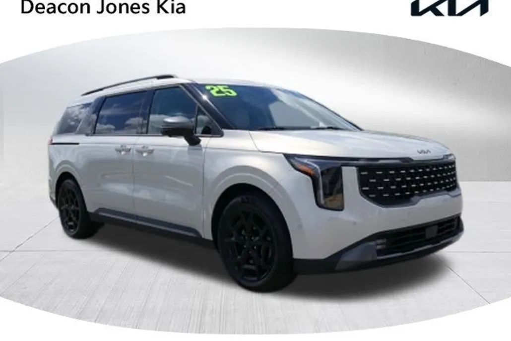 2025 Kia Carnival SX Prestige photo 1