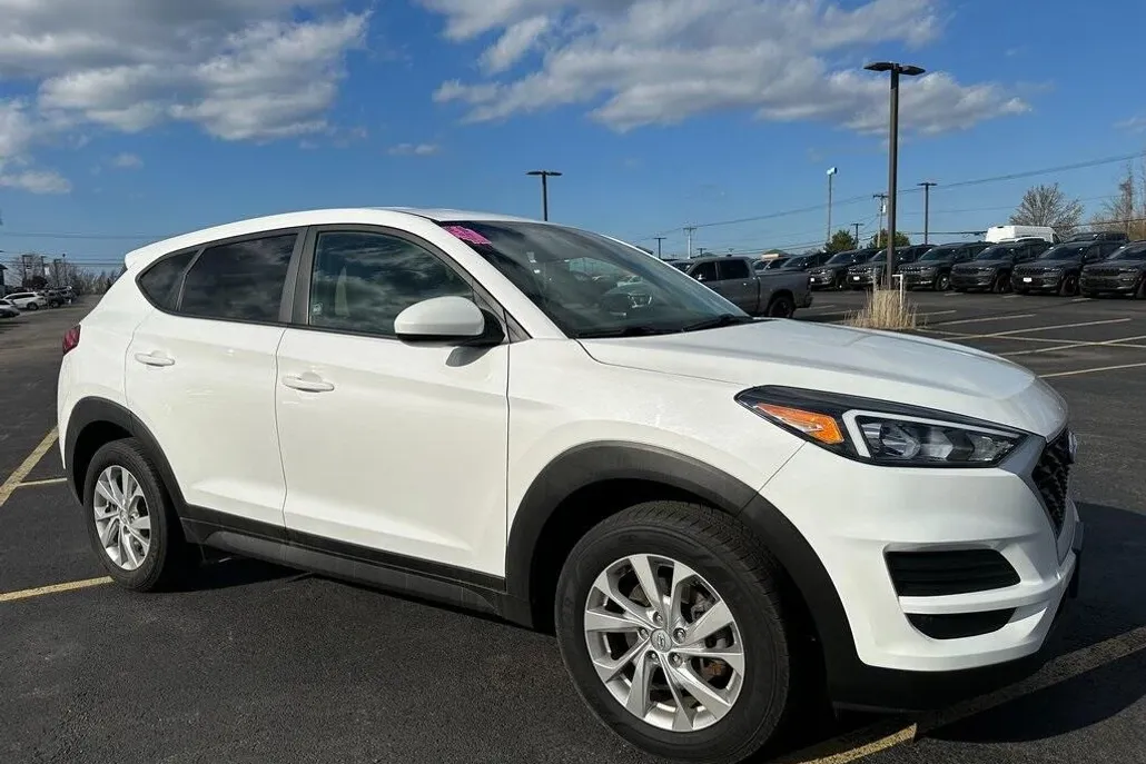 2020 Hyundai Tucson SE photo 1